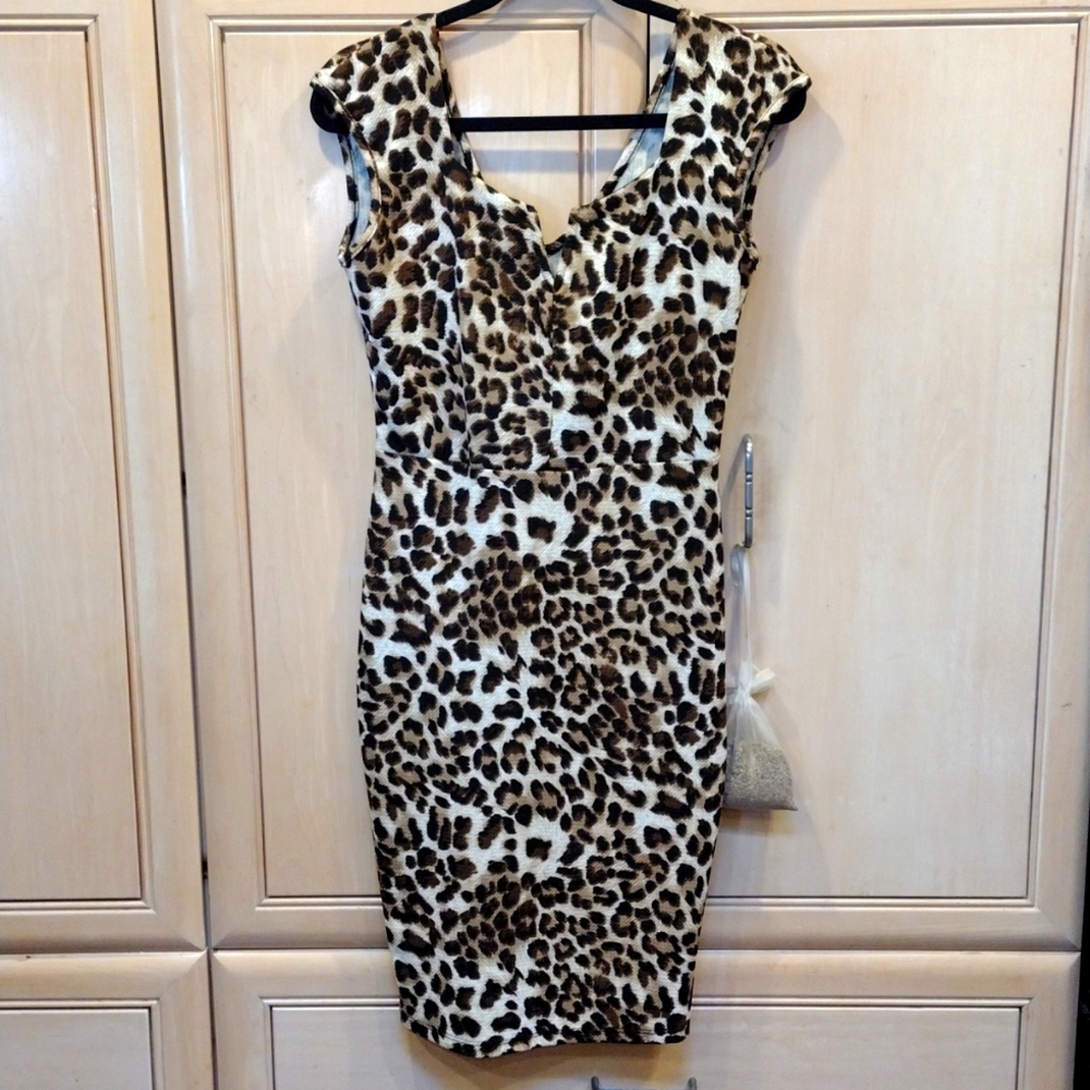 🖤Bella D. Leopard Pin Up Style Dress